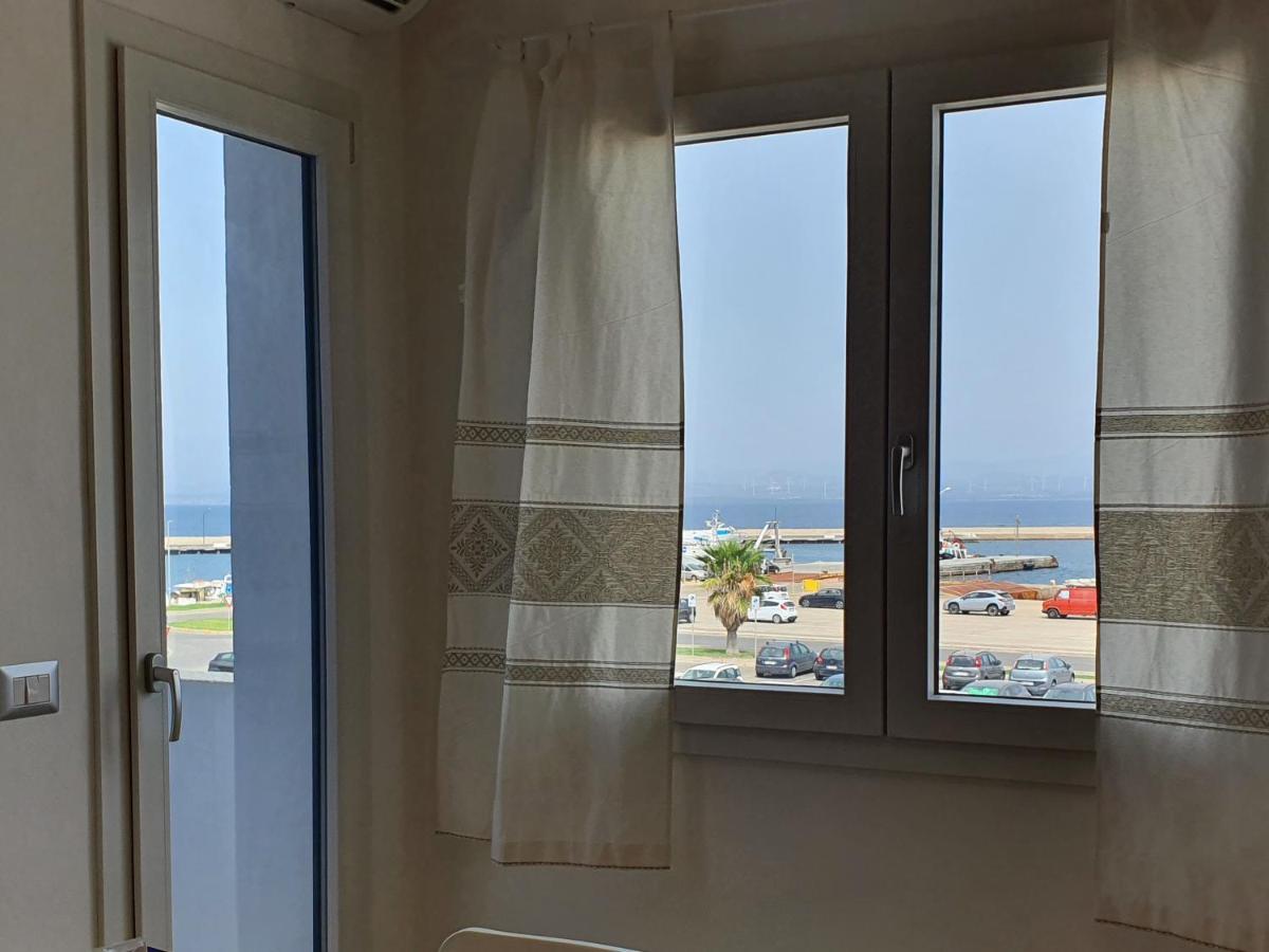 Sky And Sea Apartment Calasetta Zewnętrze zdjęcie